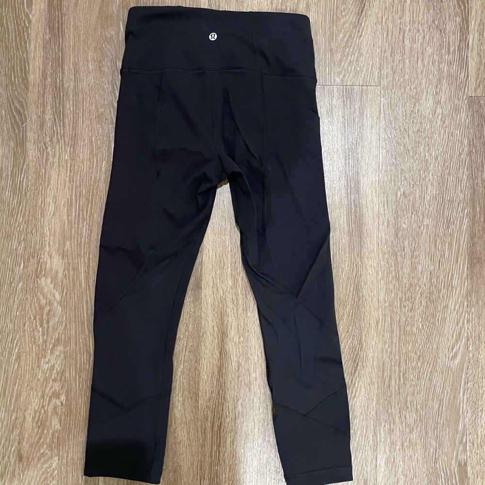 Lululemon Pace Rival High Rise Crop 22” Size 4 in Black